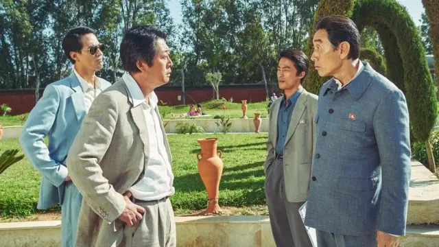 Qeyb ka mid ah filimka oo ah marka ay kulmayaan labada safiir