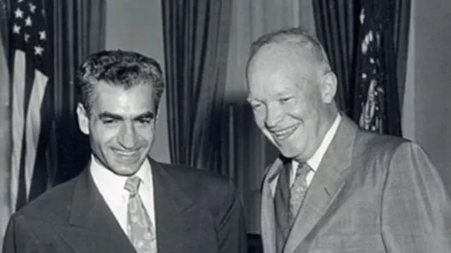 آیزنهاور و شاه