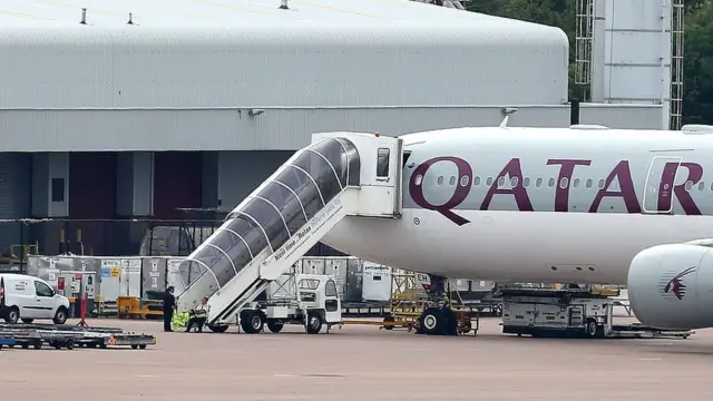 கத்தாரில் தவித்துவரும் இந்தியர்களை மீட்க கூடுதல் விமானங்கள் இயக்கம்