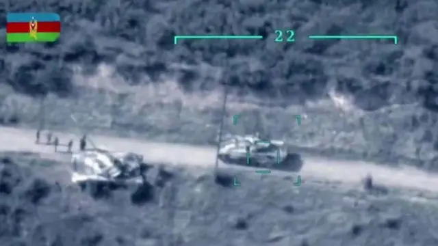 তুরস্কের দেয়া ড্রোন দিয়ে আজারবাইজান আর্মেনিয়ান ট্যাংক ধ্বংস করে