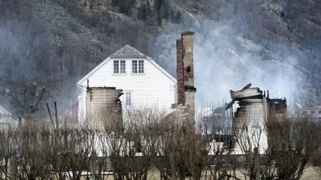 Sawir hore oo guri gubtay ah