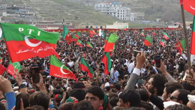 دیر میں پی ٹی آئی کا جلسہ