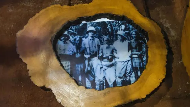 1900 దశకం తొలినాళ్లలో రిచర్డ్ లయోనెల్ స్పిటెల్ వెడ్డా సముదాయాన్ని సందర్శించి వారి ఫొటోలు తీశారు