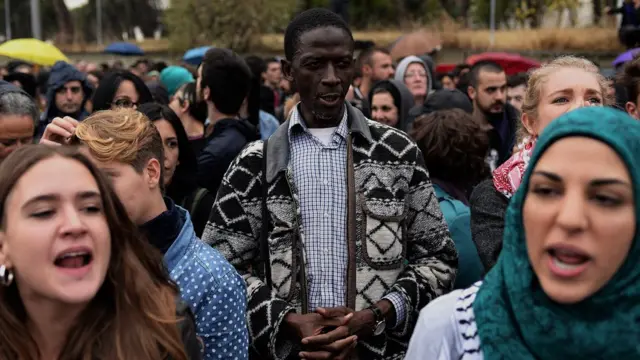 Protestas frente al centro de internamiento de extranjeros en Aluche, Madrid