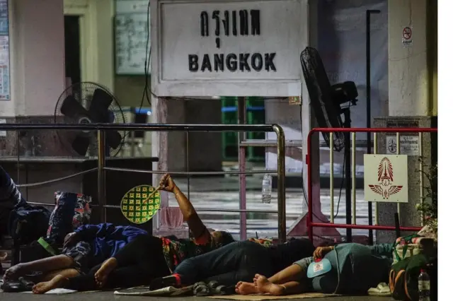 คนไร้บ้าน-เร่ร่อน