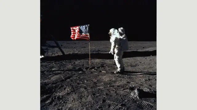 Висадка на Місяць