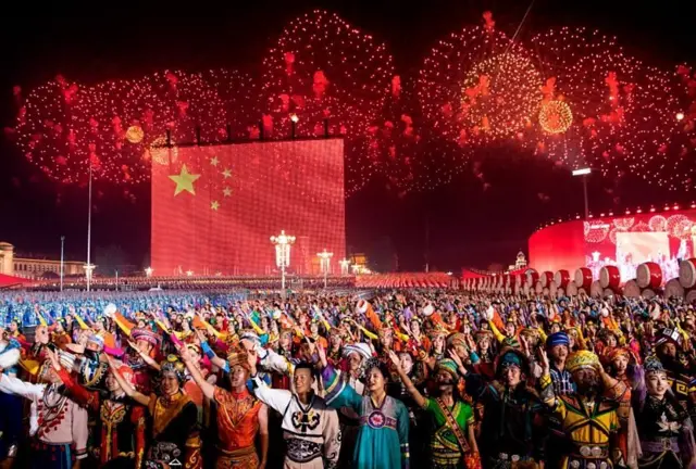 ચીનની 100 વર્ષ જૂની પાર્ટી કેવી રીતે સત્તા ટકાવી રાખવામાં સફળ થાય છે