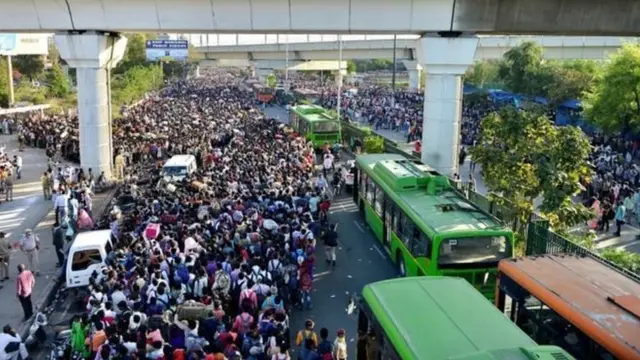 कोरोना, स्थलांतर