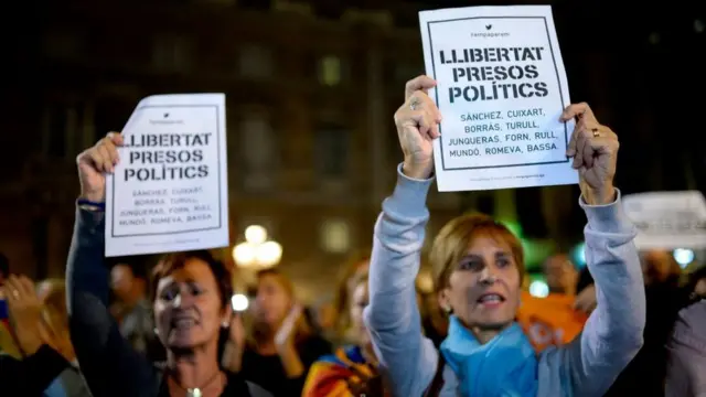 Manifestación en contra de la detención de los exfuncionarios catalanes.