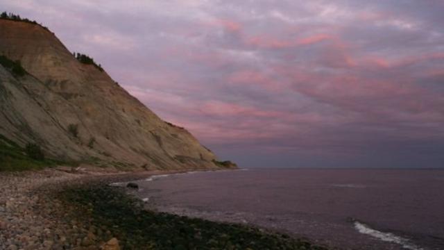 Acantilados sobre el Mar Blanco, en la costa noroeste de Rusia.