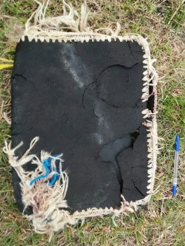 Bolsa foi um dos objetos descobertos na praia de Riake, em Madagascar