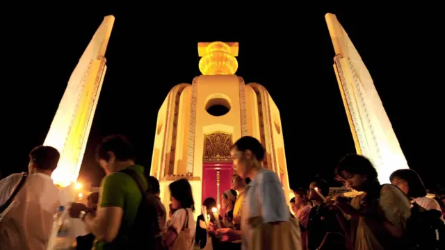 อนุสาวรีย์ประชาธิปไตย