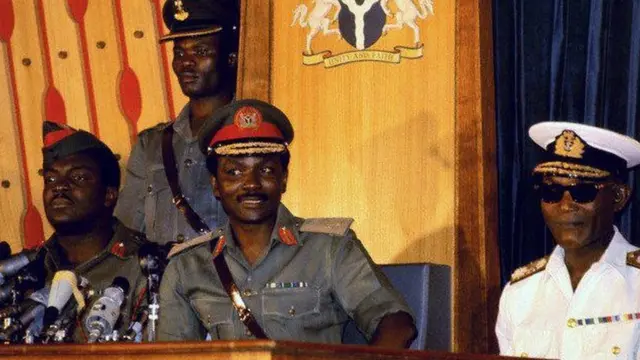 Aworan Mobolaji Johnson ati Yakubu Gowon