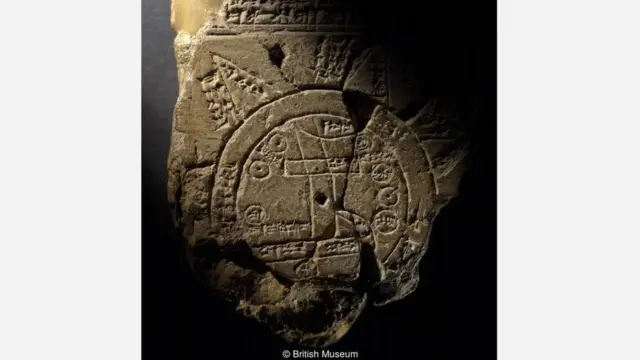 Peta dunia Babylonia ini berasal dari sekitar abad 6 M dan menandai obsesi awal kita dengan reruntuhan