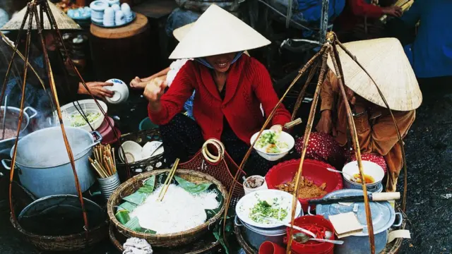 Một người bán hàng rong ở Hà Nội