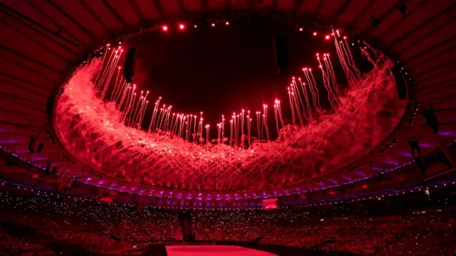 Havai fişek gösterisi