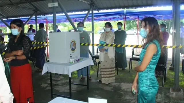 ကျန်းမာရေးဆိုင်ရာစံသတ်မှတ်ချက် (Standard Operating Procedure - SOP ) နဲ့အညီဆန္ဒမဲပေးခြင်းဆိုင်ရာ လက်တွေ့သရုပ်ပြ