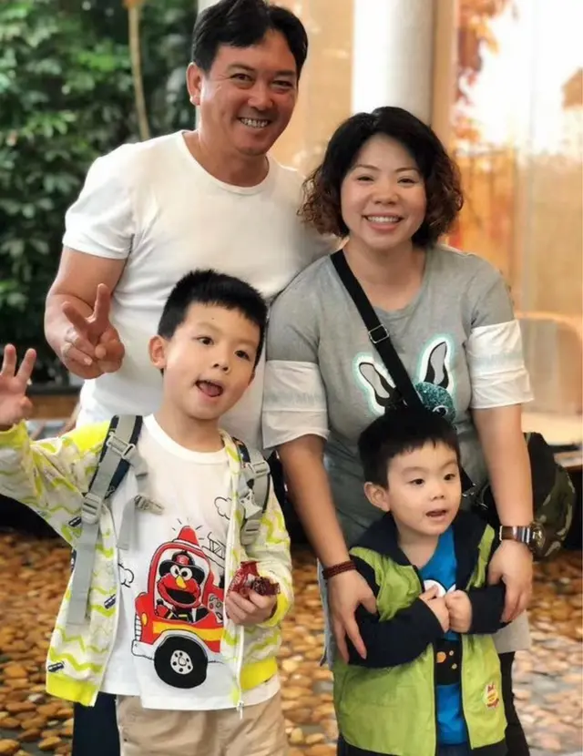 徐女士一家四口的合照。