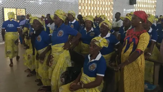 Ndị nne na akwamozu Paul Offu