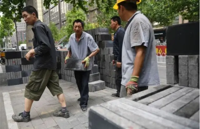 చైనా రుణ వత్తిడిలో దేశాలు