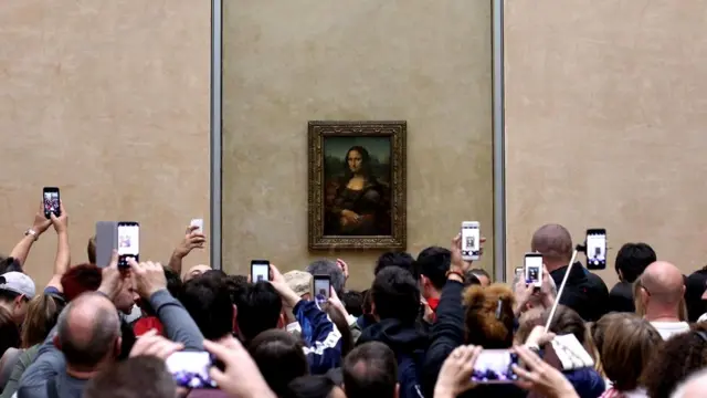 Мы так запрограммированы, что узнаем улыбку за доли секунды - гораздо быстрее, чем любую другую эмоцию