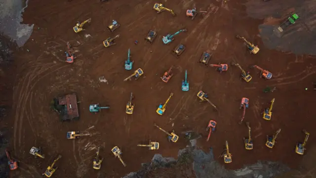 कोरोना वायरस के चलते वुहान में एक नया अस्पताल बनाया जा रहा है