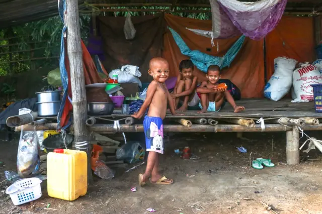 ရေကြီး၊ ရေလျှံမှုကြောင့် လူဦးရေ ၄၅,ဝဝဝ ကျော် ရေဘေးလွတ်ရာကို ရွှေ့ပြောင်းခဲ့ရ