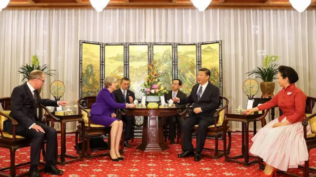英国首相特里莎·梅夫妇访华，与中国领导人习近平夫妇喝茶