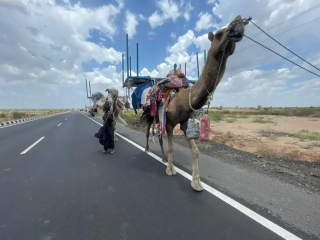 કચ્છ જેવાં વિસ્તારોમાંથી લોકોને સુરક્ષિત સ્થળે ખસેડાયાં