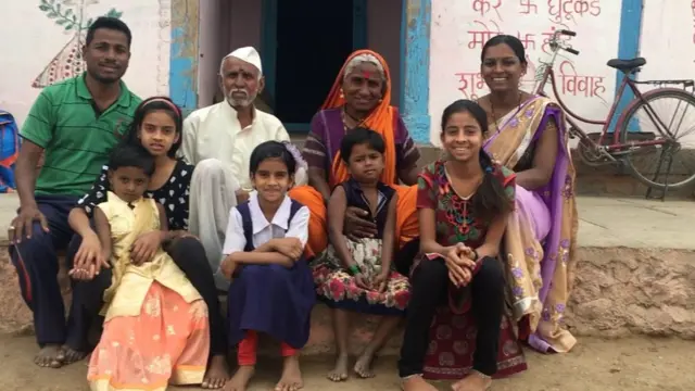 माणदेशी तरंग 94.4, केराबाई सरगर