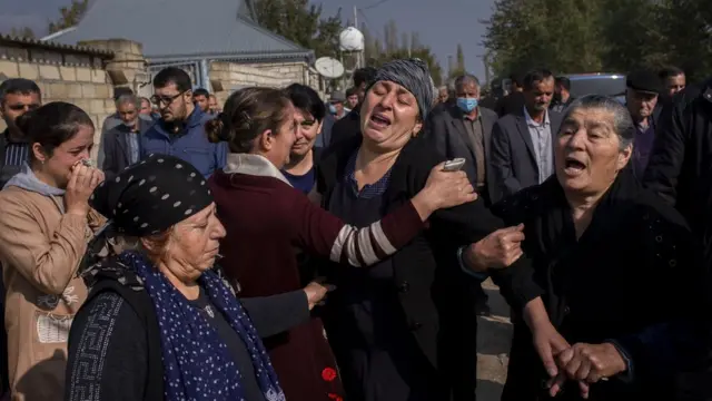 Bərdəniin Nifçi kəndindəki qəbiristanlıqda dəfn