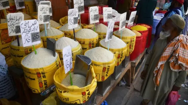 कराची की एक दुकान