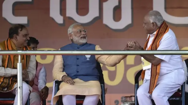 મોદીએ ફરી જોડ્યા