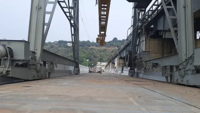 పూడిక పెరుగుతుండటంతో శ్రీశైలం ప్రాజెక్టులో నీటి నిల్వ సామర్ధ్యం తగ్గుతోంది