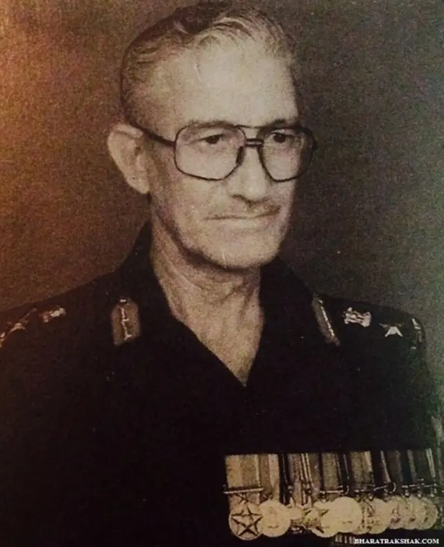 કર્નલ ડેસમંડ હેડ