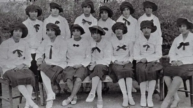 دختران افغان در آستانه سفر به ترکیه