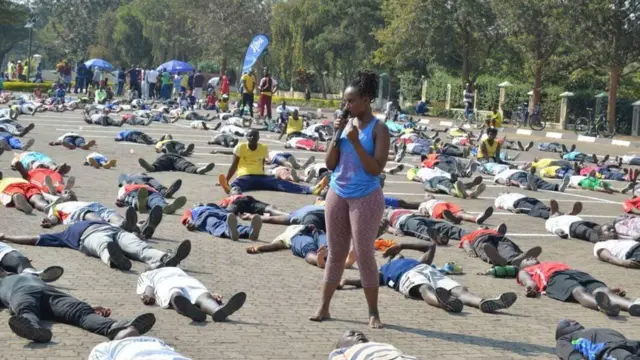 Yishimira ko ubu abasha kuyigisha n'abandi ku buntu