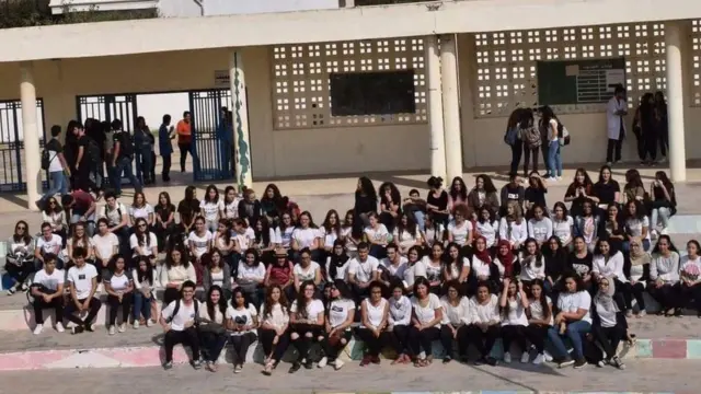 जब महिलाओं के विद्रोह का प्रतीक बना फैशन