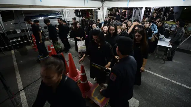 บรรยากาศบริเวณสนามหลวงในคืนวันสุดท้าย