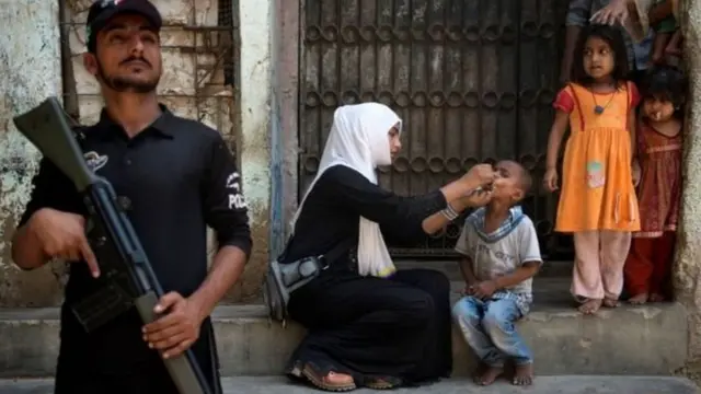 پولیو کے قطرے