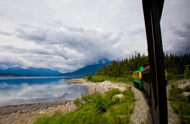 صورة أخذت من نافذة قطار