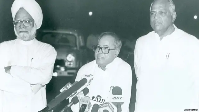 शरद पवार, मनमोहन सिंग, प्रणव मुखर्जी