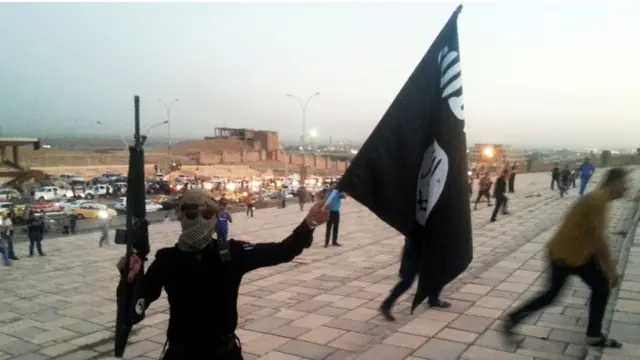 يضم التنظيم مئات المقاتلين من حملة الجنسيات الغربية