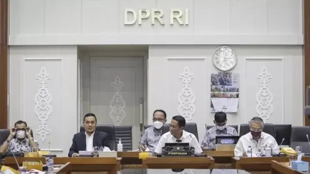 Rapat pleno membahas pengambilan keputusan atas hasil penyusunan RUU TPKS.