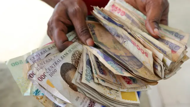 Faduwar farashin man fetur ya sa naira ta karye
