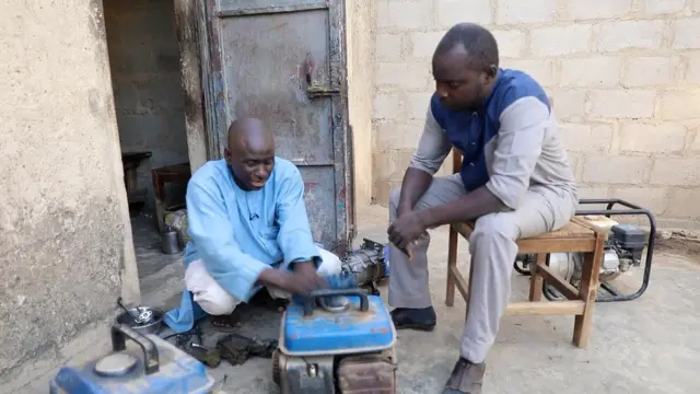 Di blind generator repairer Abdullahi Ahmed