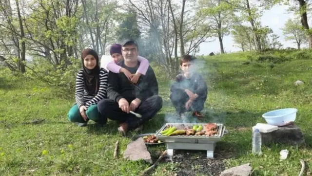 خانواده ایسراپیلوف پیش از مرگ روسلان