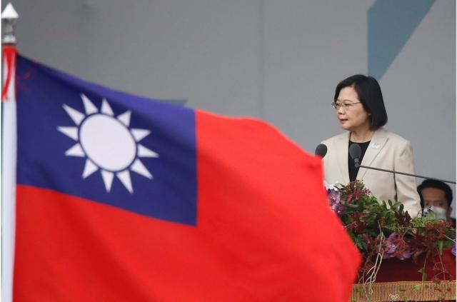 台灣雙十節：蔡英文演說稱「願與北京尋求台海和平方法」 - BBC News 中文