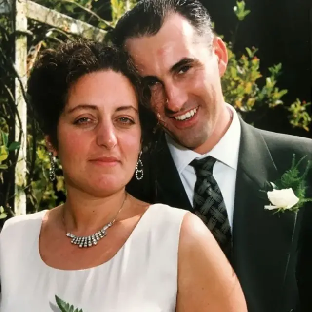 বিয়ের দিনে ইভ এবং মরিস গিবনি দম্পতি।