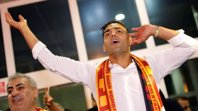 Falcao'yu havalimanında 25 bin kişi karşıladı.